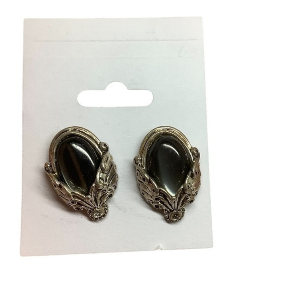 NWOT Large Silver tone stud Earrings